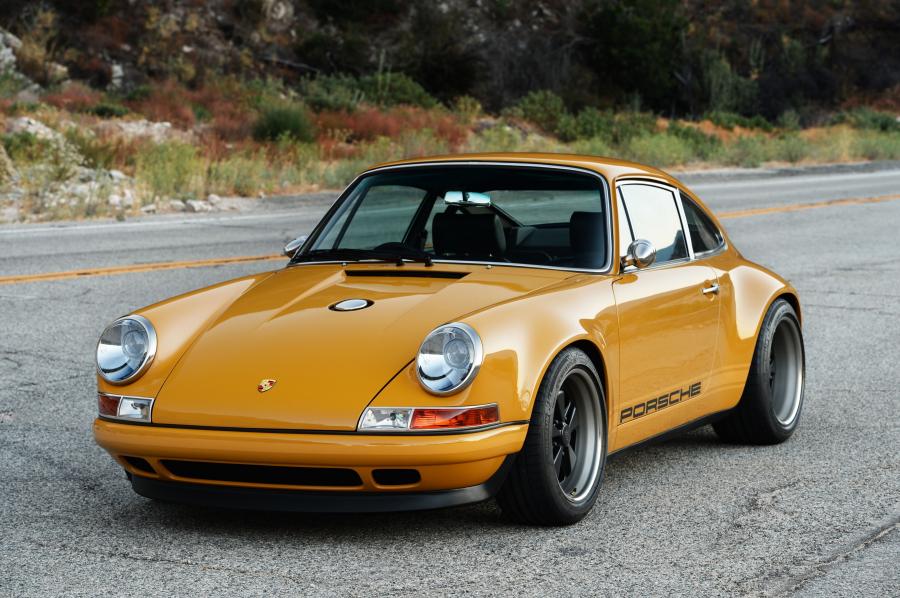  Porsche 911 by Singer 2010 года  (UK) (фото 12 из 16)